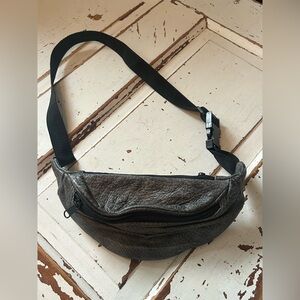 Vintage 1990's Gray Leather Crossbody Sling Belt Bag Retro Fanny Pack Unisex